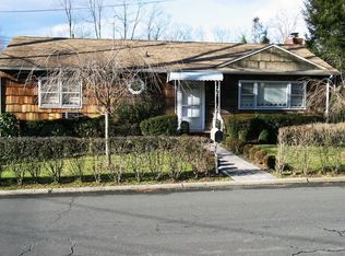 91 Greenwood Ln, White Plains, NY 10607