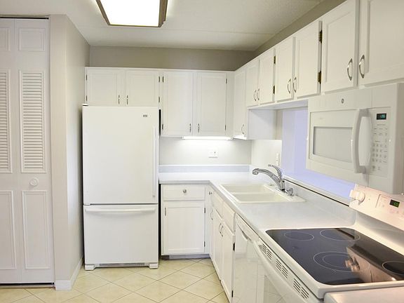 Plenty of Cabinets, Pantry, Newer Appliances