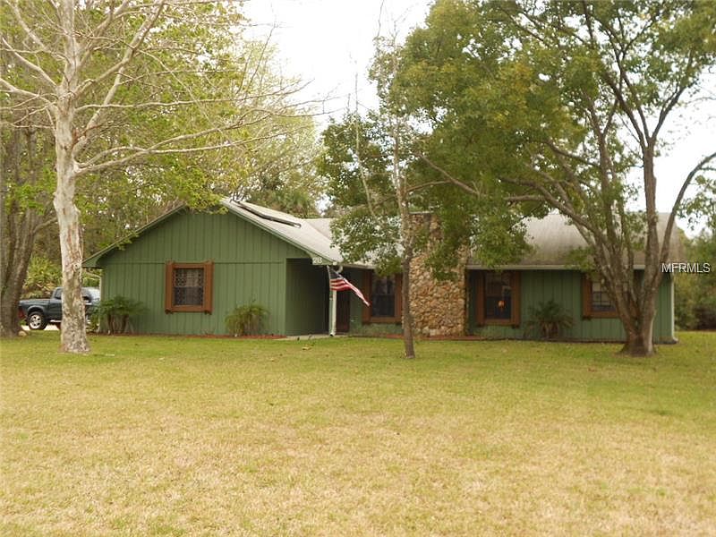 1st image of 28 Village Dr