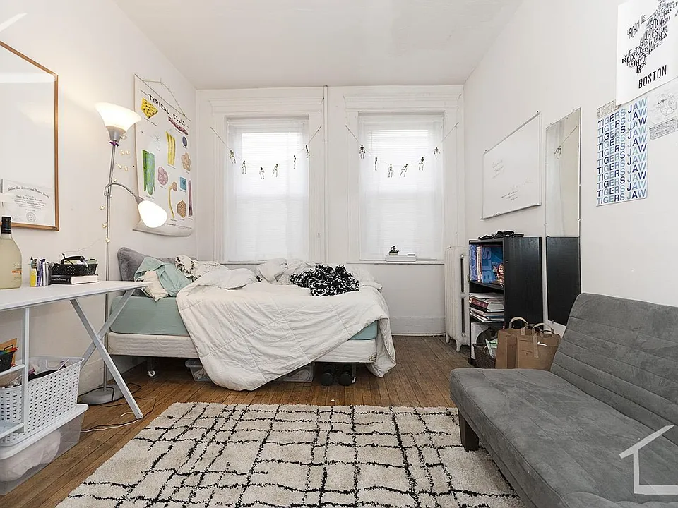 42 Brighton Ave #12L