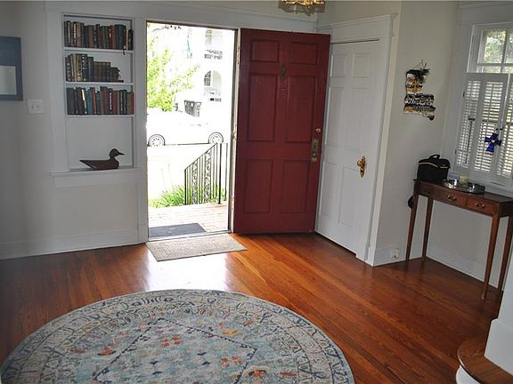 5th image of 2219 Pine St