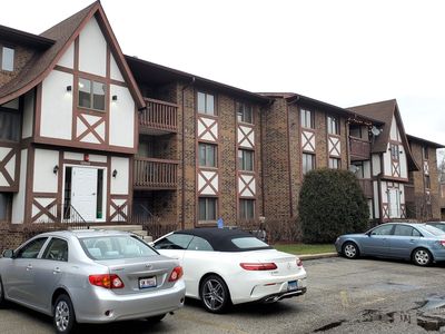 10408 Circle Dr APT 207, Oak Lawn, IL, 60453