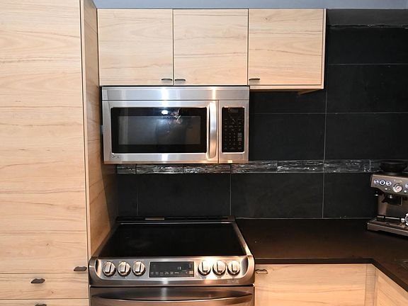 4th image of 5006 SW 92nd Ter