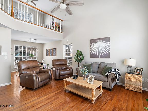 3rd image of 929 Station View Rd