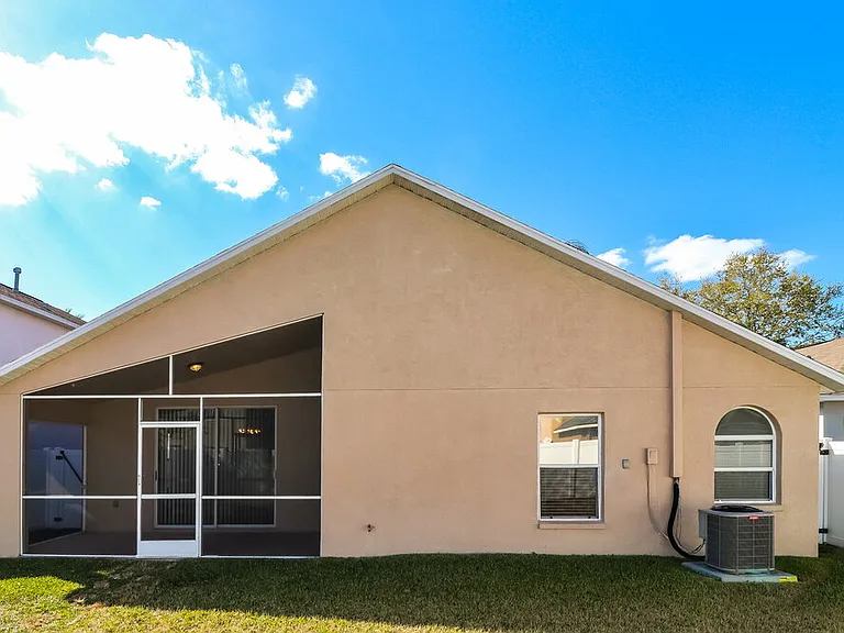 25802 Bloomsbury Ct — Photo 16