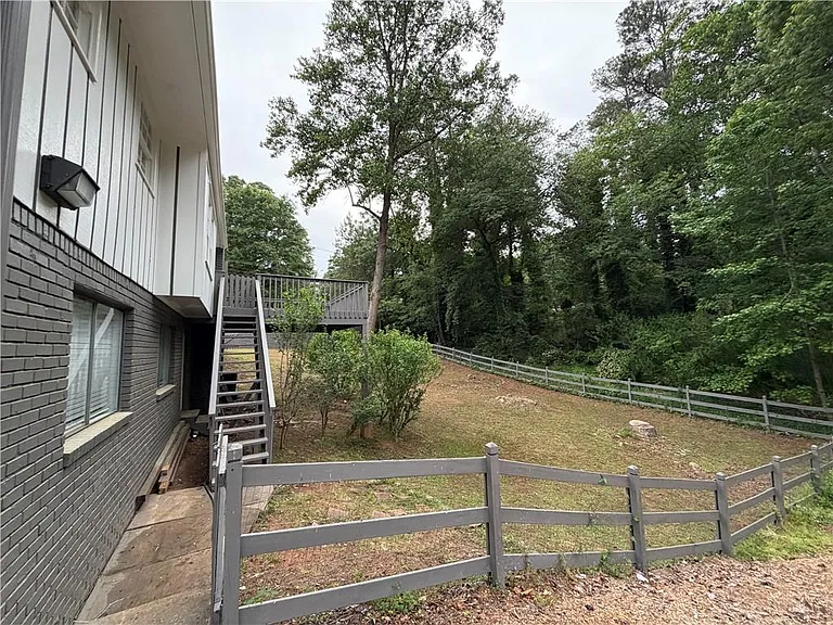 3336 Camelot Dr — Photo 54