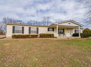 7220 Black Chapel Rd SE, Elizabeth, IN 47117