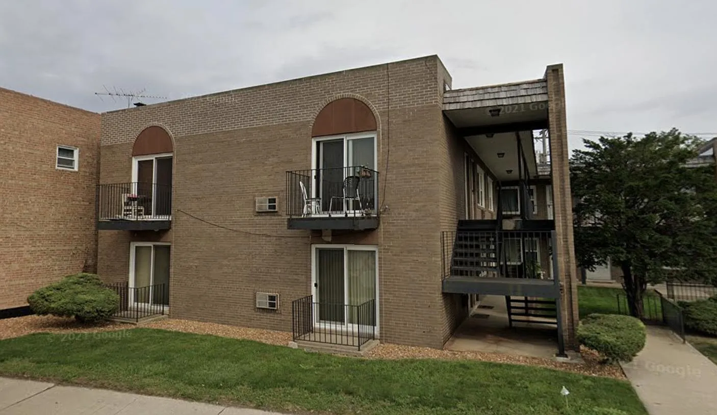 5640 S Archer Ave — Photo 2