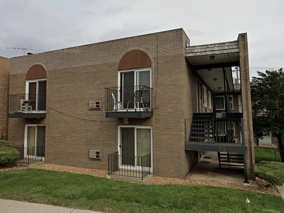 5640 S Archer Ave #7