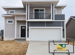 709 NE Oak Ridge Dr, Ankeny, IA 50021