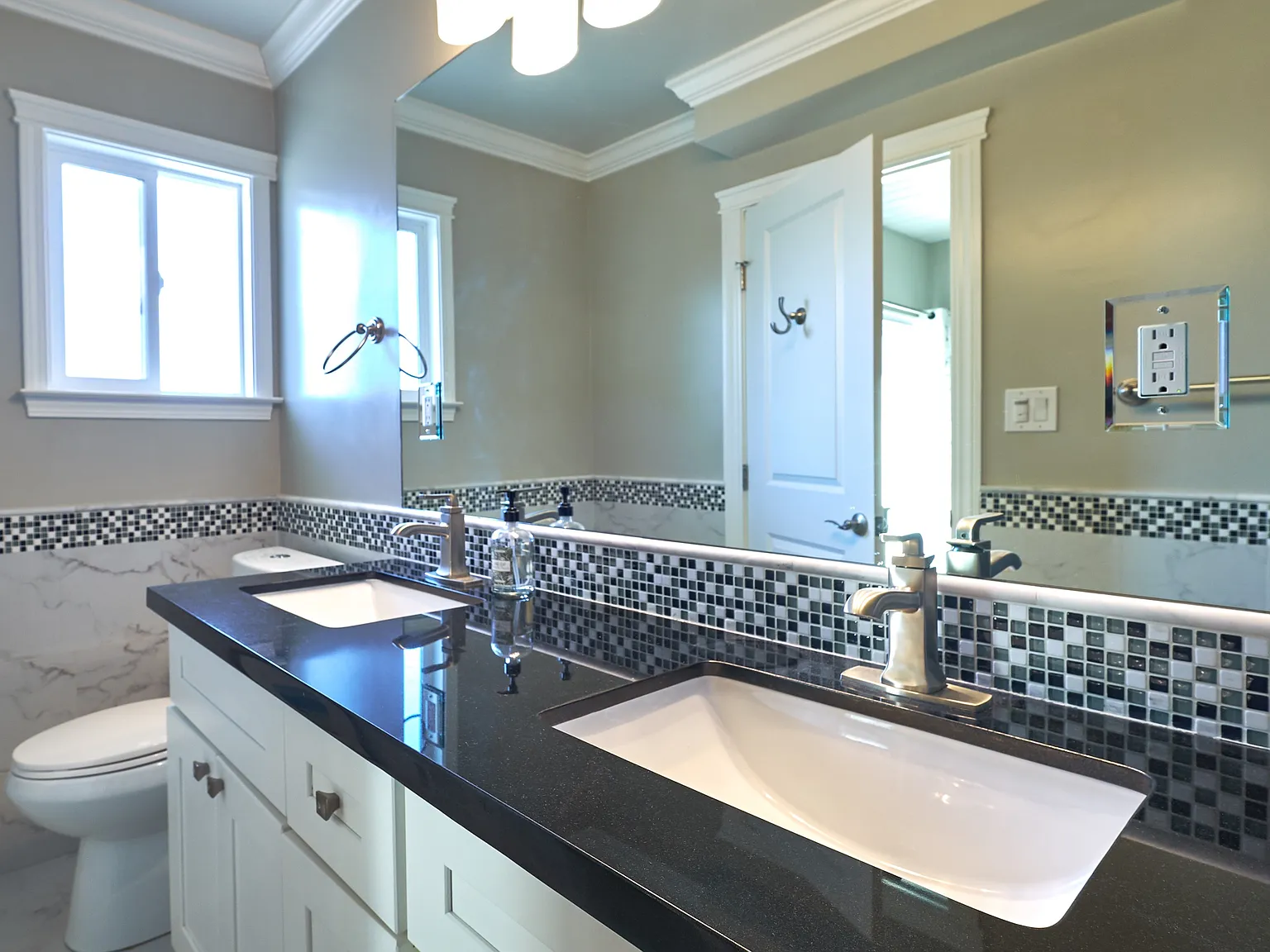 Aqua Terra Apartments — Photo 3