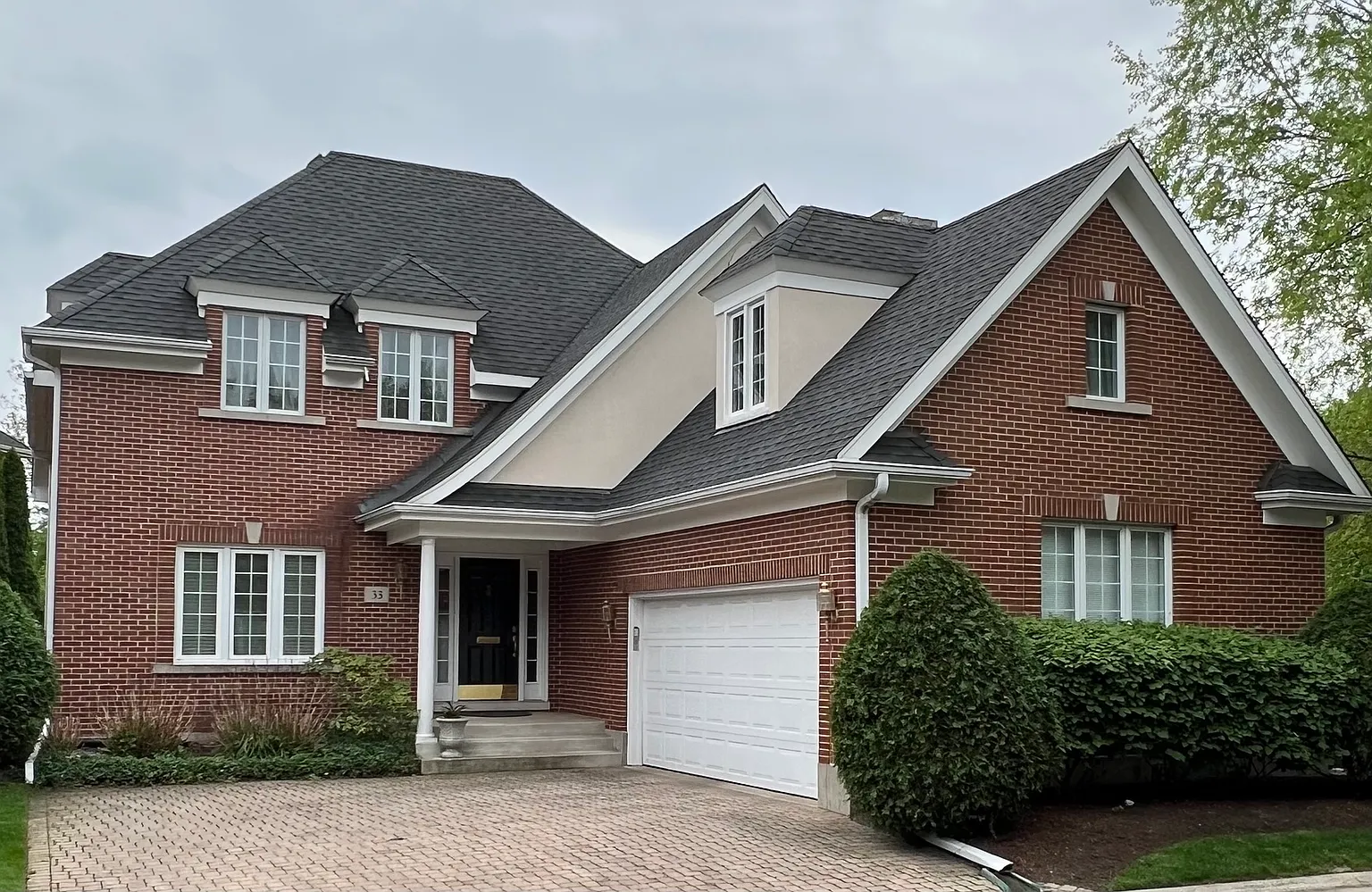 33 Windsor Dr photo 1