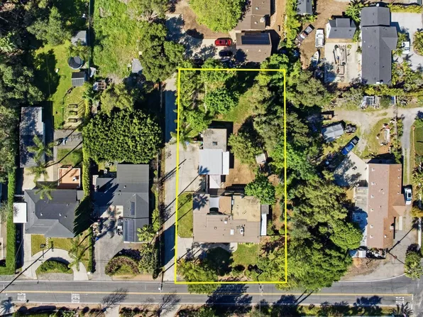 1521 Foothill Dr, Vista, CA 92084