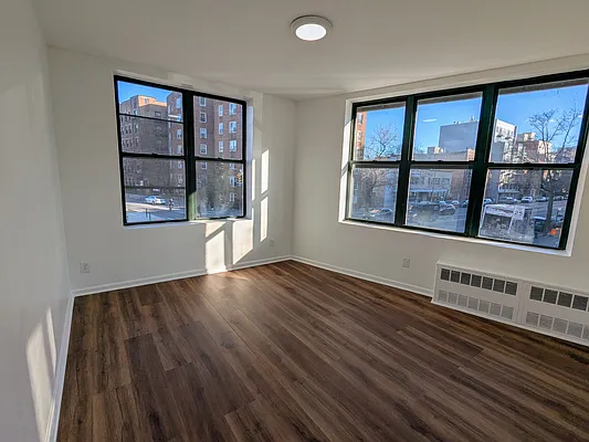 Rented by R New York | media 2