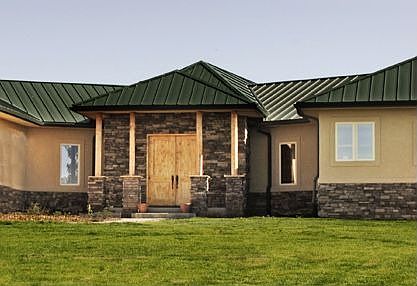 Exterior - Stucco & Stone