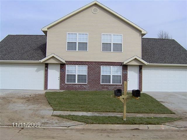 2nd image of 1223-1225 Remington Dr