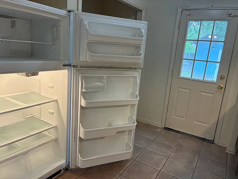 1219 Truman Ln — Photo 10