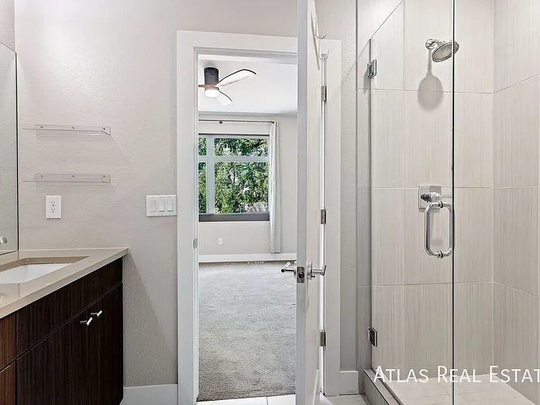 4132 E 35th Ave — Photo 13