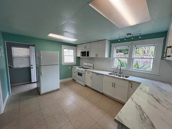 2 bed, 1100 sqft, $2,895 — Photo 4