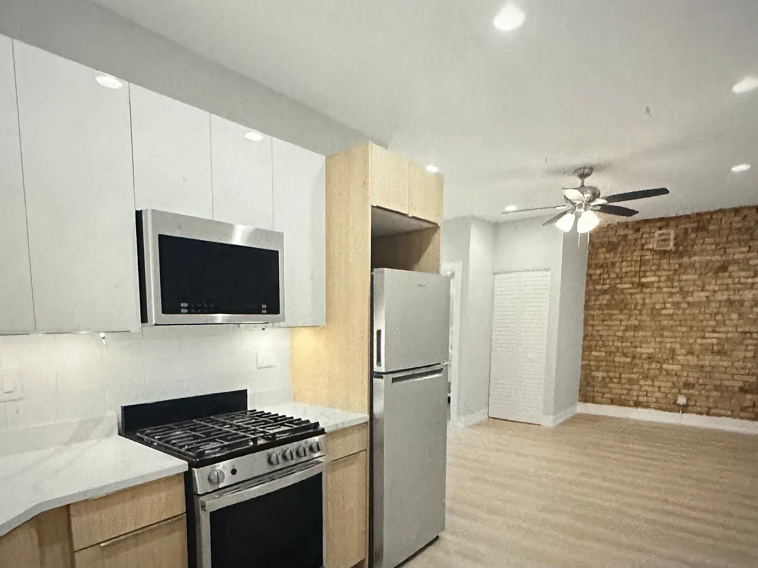 1 bed, 500 sqft, $1,695 — Photo 2