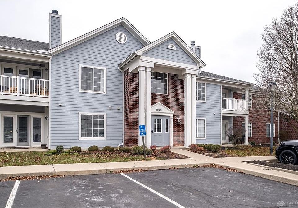 1st image of 3049 Westminster Dr