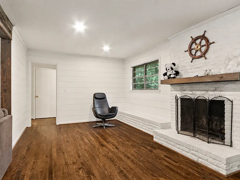 3836 Blackberry Ln — Photo 9