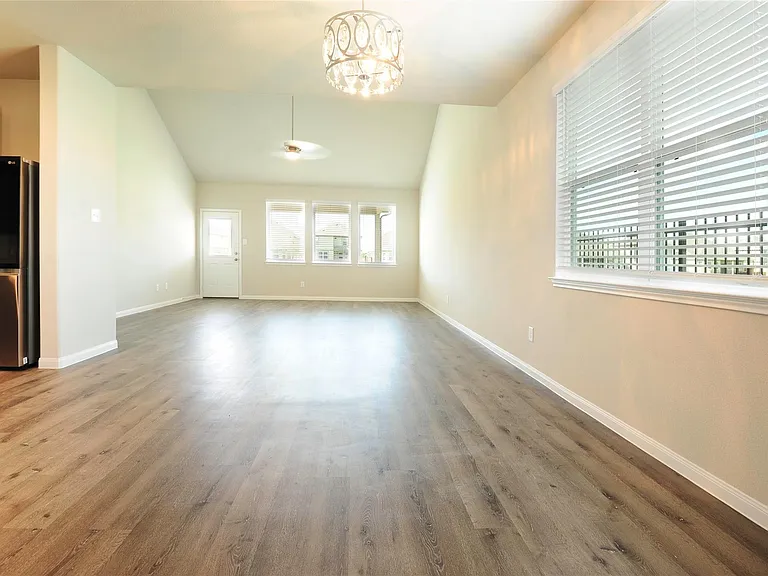 24735 Allori Ct — Photo 15