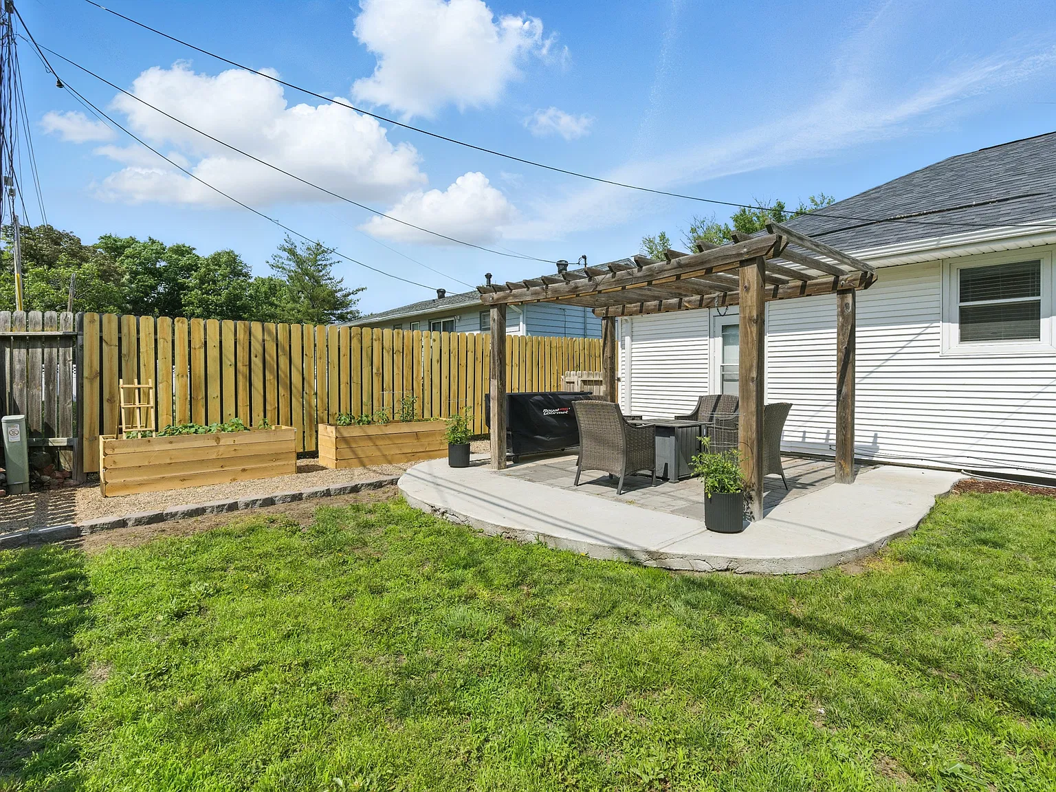 2 bed, 1233 sqft, $1,900 — Photo 4