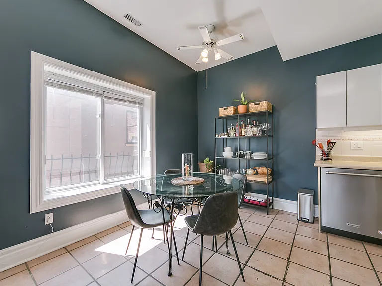388 Manning Ave #A — Photo 8
