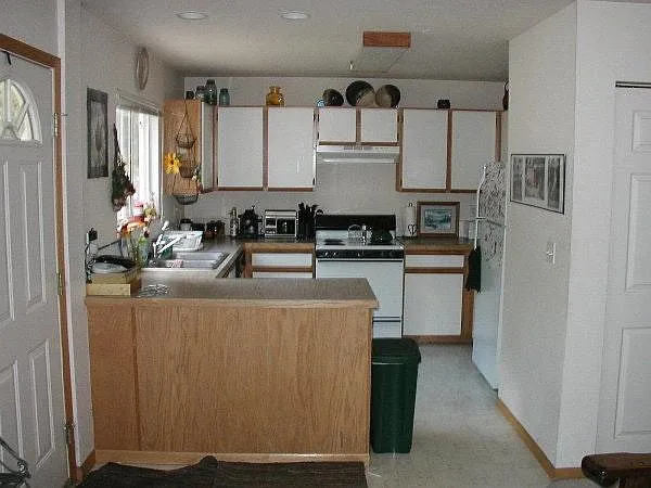 600 S Howes St — Photo 3