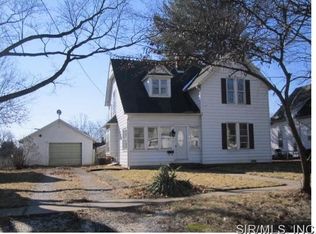 418 W Spring St, Greenville, IL