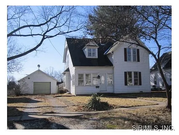 418 W Spring St photo 1