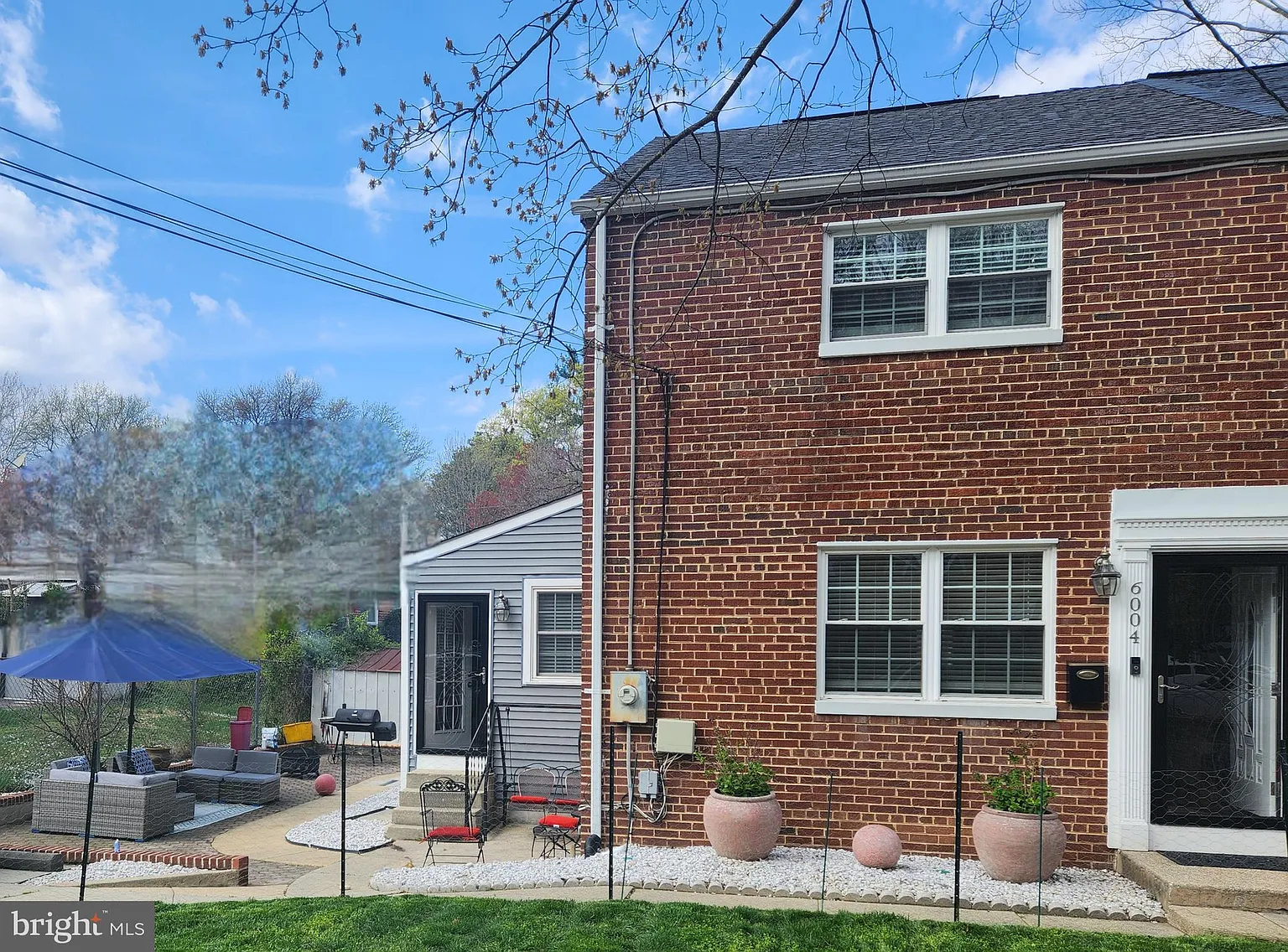 6004 Longfellow St photo 1
