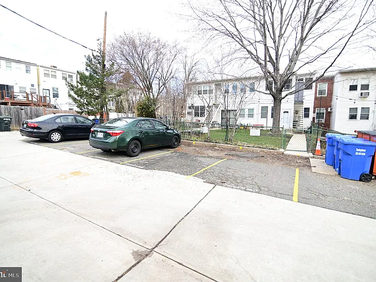 713 Hamlin St NE #1 — Photo 31