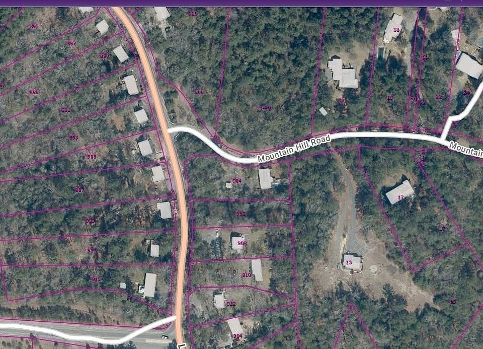 2nd image of 906 Long Pond Rd