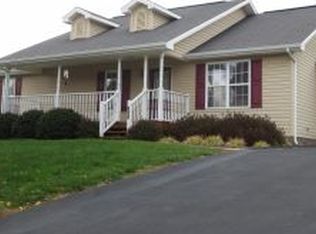175 Royal Oaks Dr, Jonesborough, TN 37659