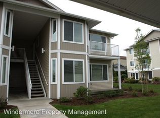 158 S 1st St APT 102, Lynden, WA 98264