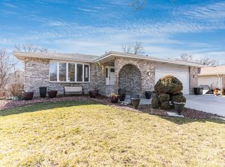 770 Schultz St, Lemont, IL 60439