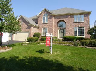 1N705 Bob O Link Dr, Winfield, IL 60190