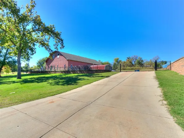 2111 N Anderson Rd, Choctaw, OK 73020