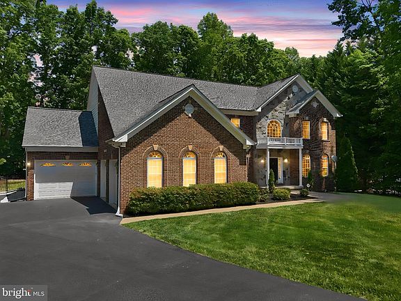 2nd image of 13433 Classic Oaks Ct