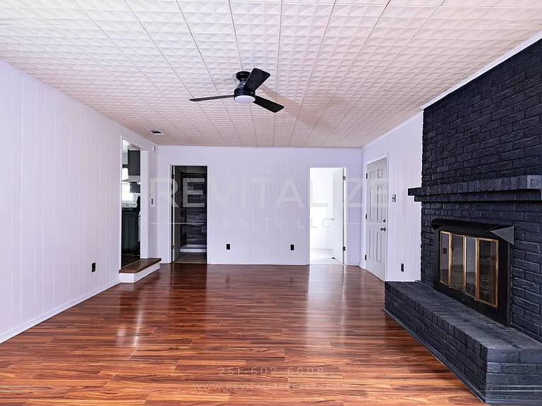 2121 Barron Pl — Photo 5