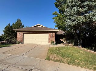 1676 Whispering Oaks Dr, Ogden, UT 84403