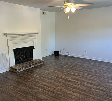 Livingroom view from the front door