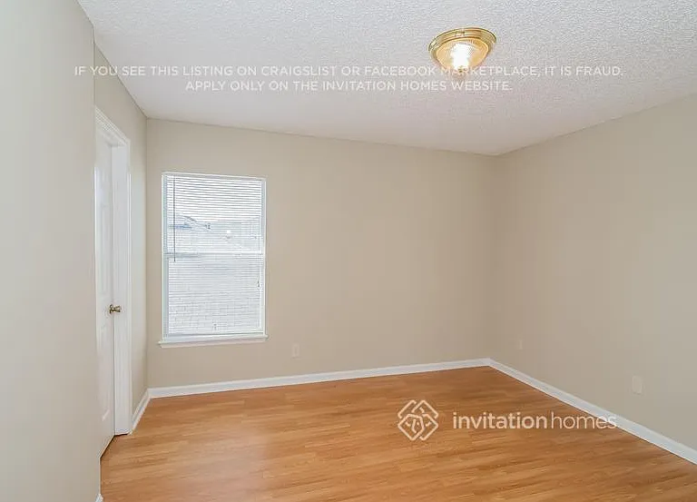 1656 Hawkins Cove Dr E — Photo 13