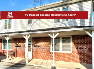 110 SW 10th St APT 4, Blue Springs, MO 64015