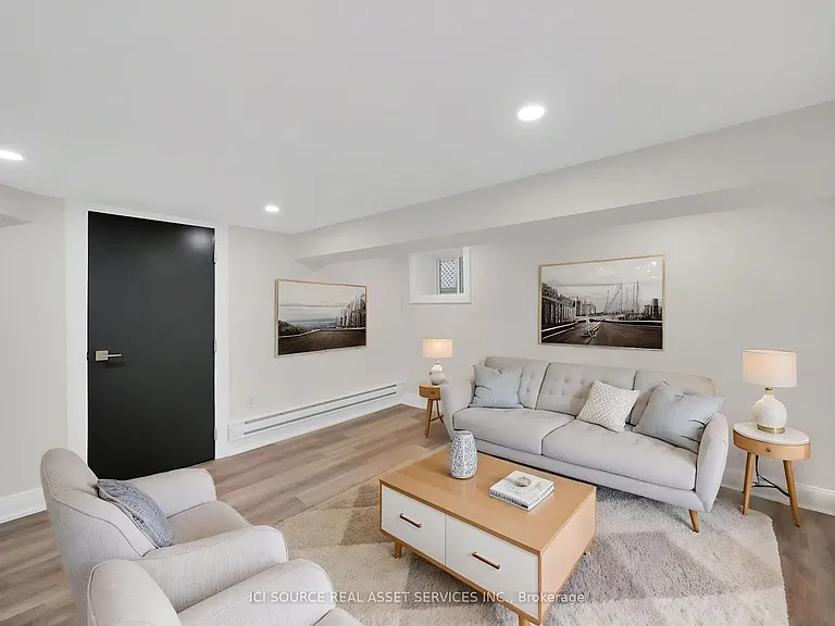132 Holton Ave S #1 — Photo 2