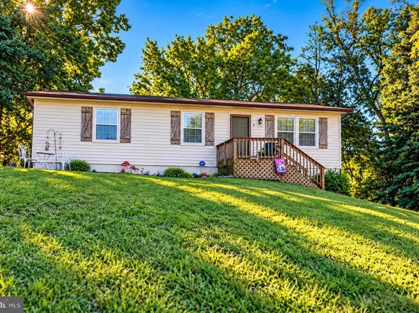 12398 Channelview Dr, Newburg, MD 20664