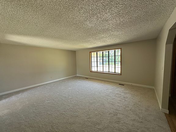 5th image of 10789 W Hiawatha Dr
