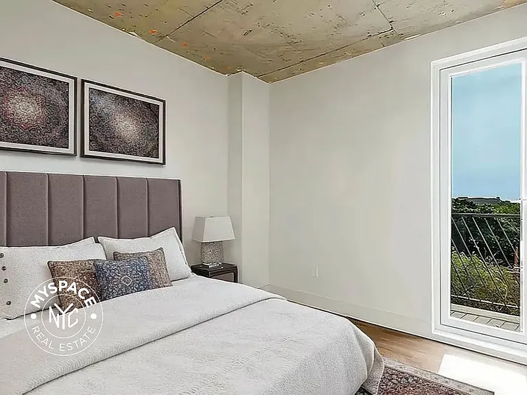 2021 Farragut Rd #3C — Photo 6